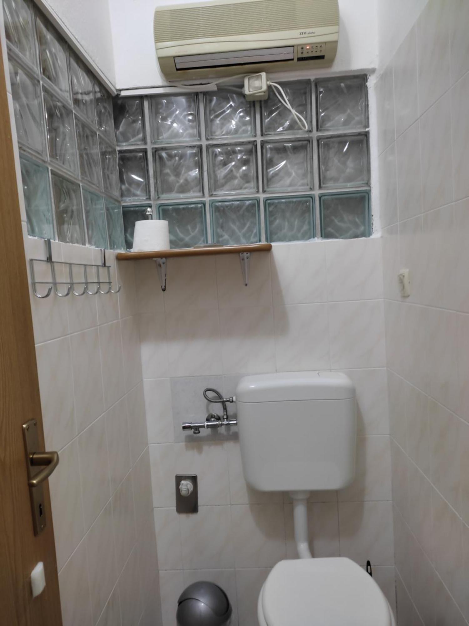 Studio Apartman Bari Buzet Exteriör bild